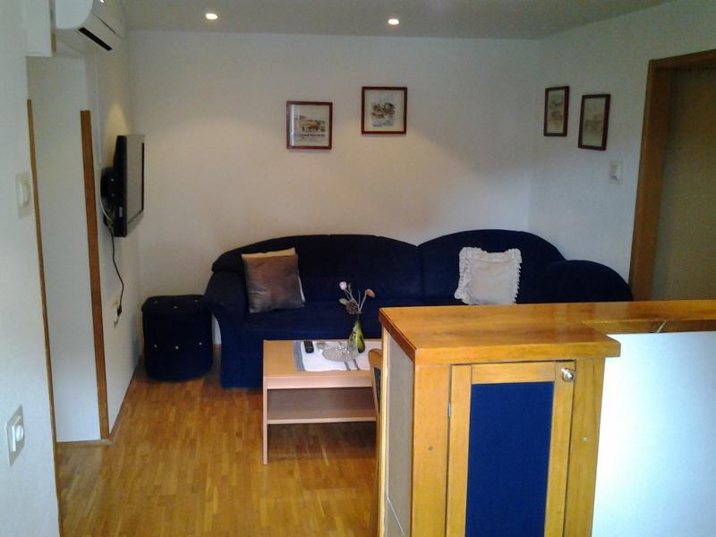 Apartment Mira Црес Экстерьер фото
